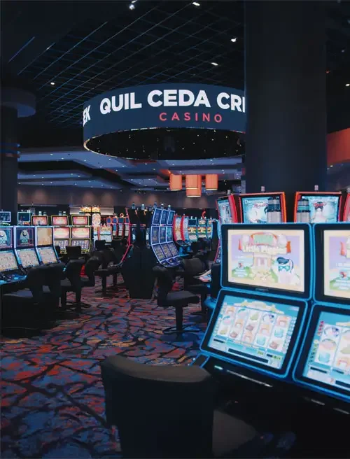 Modern video slot interface with paylines